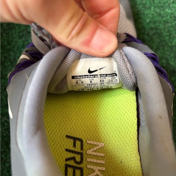 Nike - Picture 5 of 5